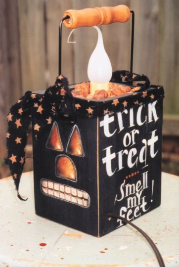 TRICK OR TREAT CANDLE LAMP BOX