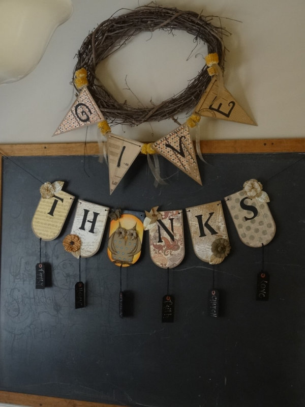 GIVE THANKS OWL BANNER